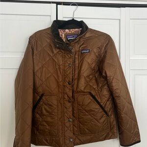 Patagonia Brown Puffer Barn Jacket with Quilted Design